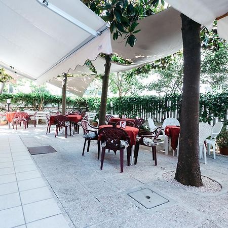 Roma Hotel Pineto Eksteriør billede