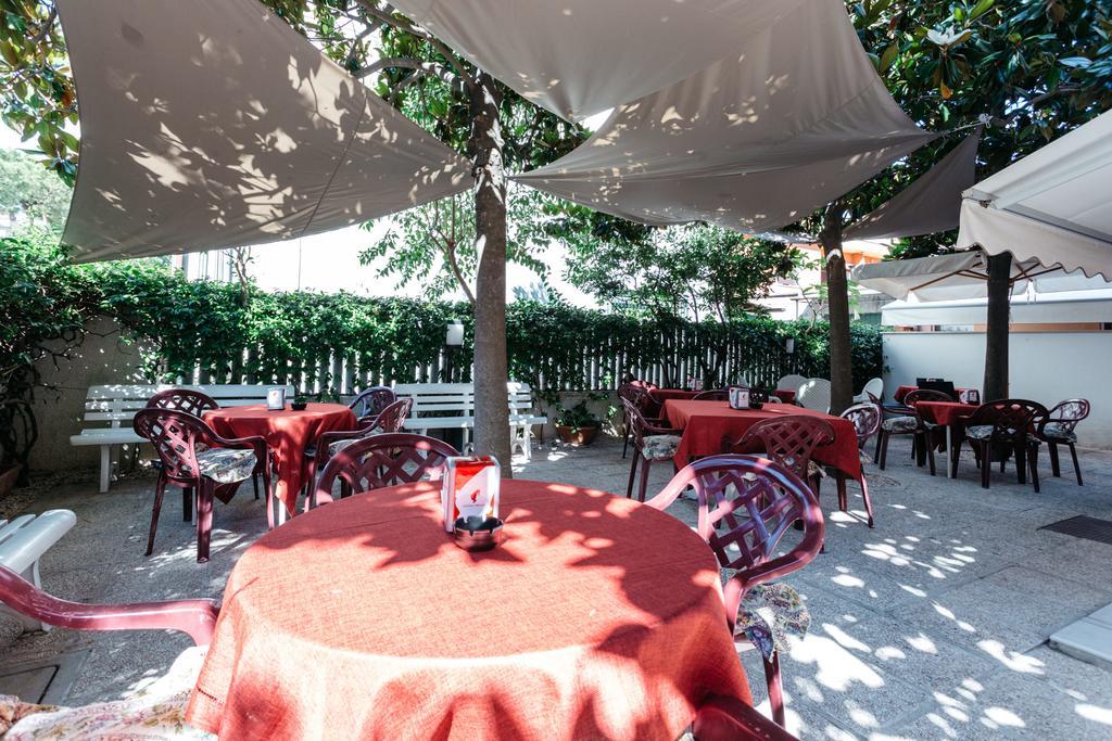 Roma Hotel Pineto Eksteriør billede